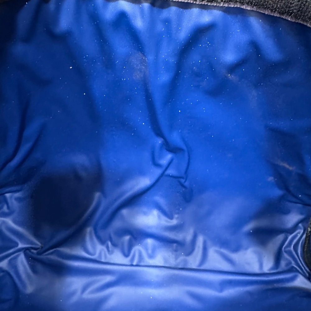 Authentic Gucci Signature blue clutch with added D-rings. Preowned - Picture 11 of 11